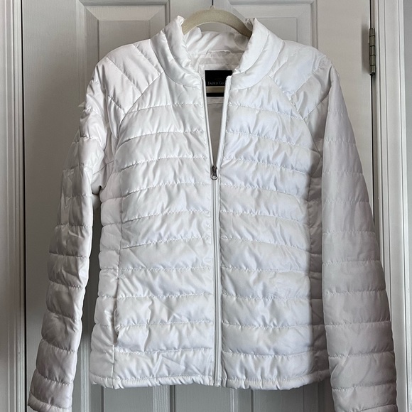Jackets & Blazers - White Puffer Quilted Coat with Pockets Womens Size L 12/14